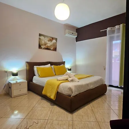 Xplore Xpress • One Bedroom Center تيرانا