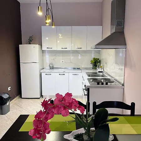 Xplore Xpress • One Bedroom Center شقة