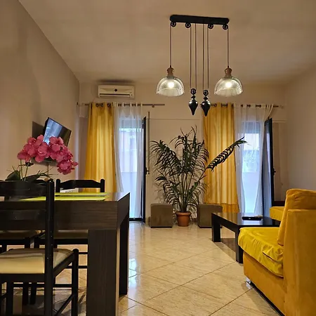 Xplore Xpress • One Bedroom Center تيرانا